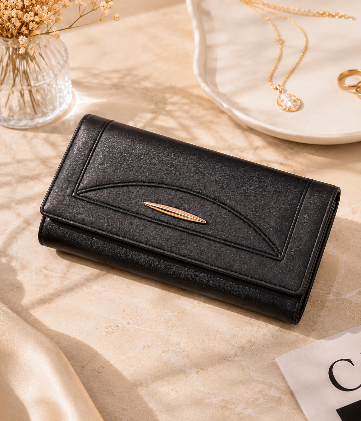 Noir Élise Clutch Wallet
